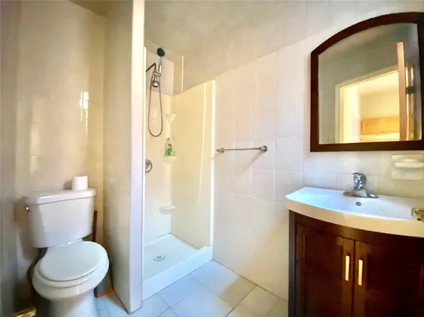 27 Church Avenue image 15 of 16