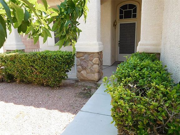 2nd image of 5974 Garden Vista St