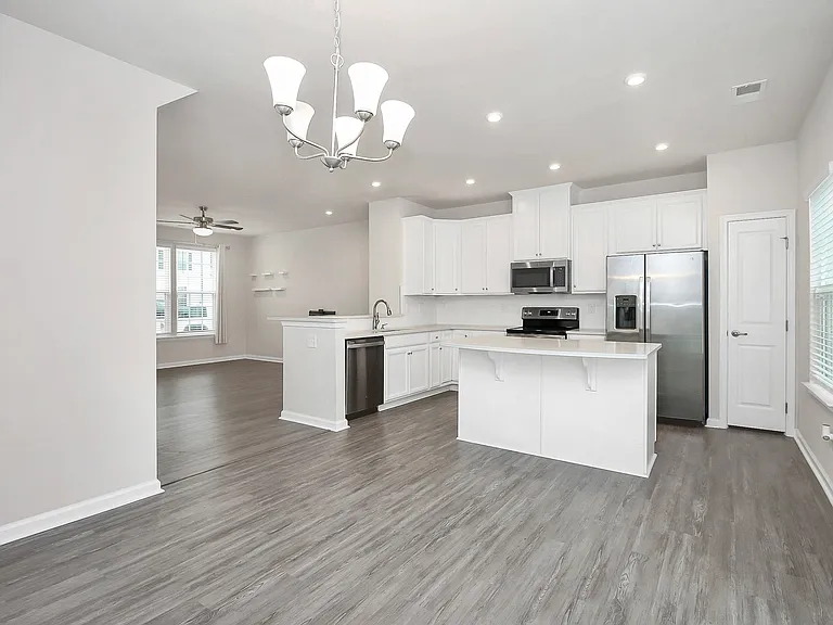 5004 Patton Dr — Photo 4