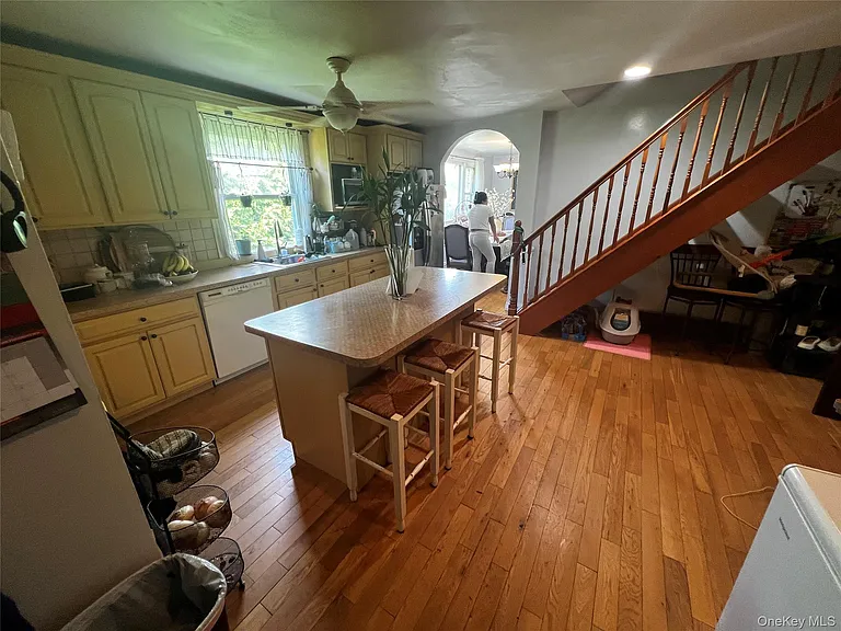 101 Sterling Ave #2 — Photo 13