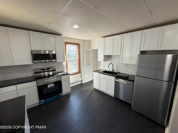 644 Walnut St, Catasauqua, PA 18032