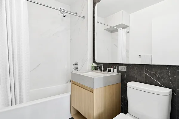 Rented by Greystar | media 5