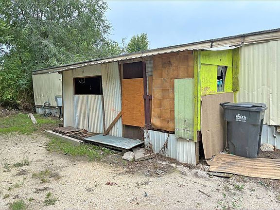 3rd image of 426D W 8th St #426D8