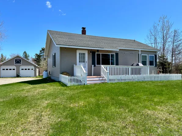 24 Kennebec Road, Machias, ME 04654