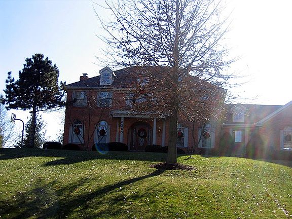 4th image of 8250 Woodcreek Dr