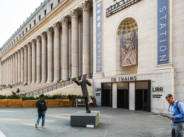 400 West 37th Street image 29 of 69