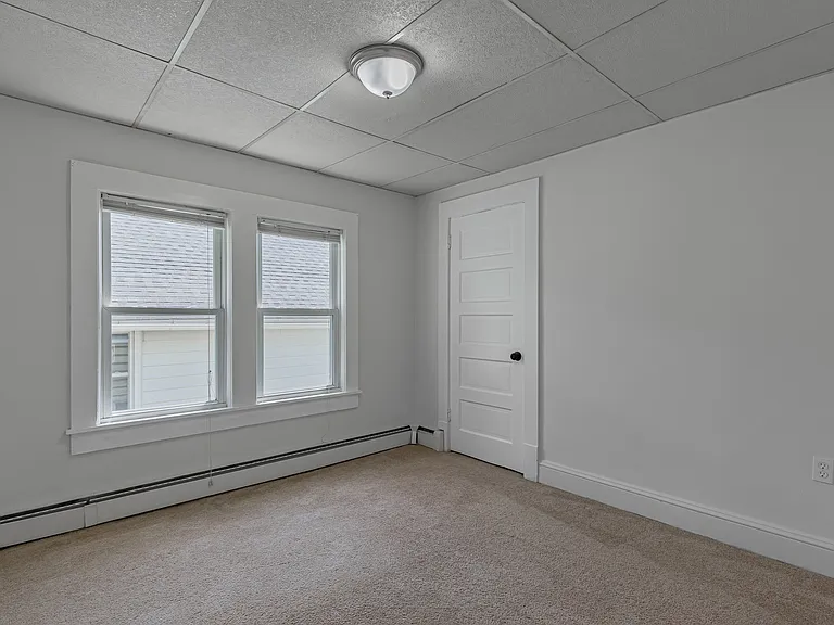 80 E Newport St — Photo 17