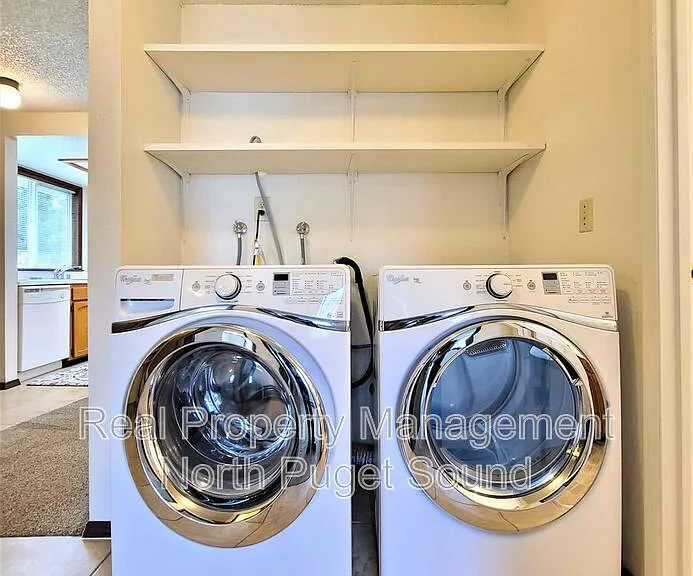 1421 Pine St #A — Photo 12