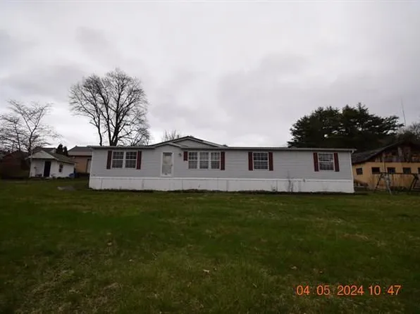 385 Main St, Parryville, PA 18244
