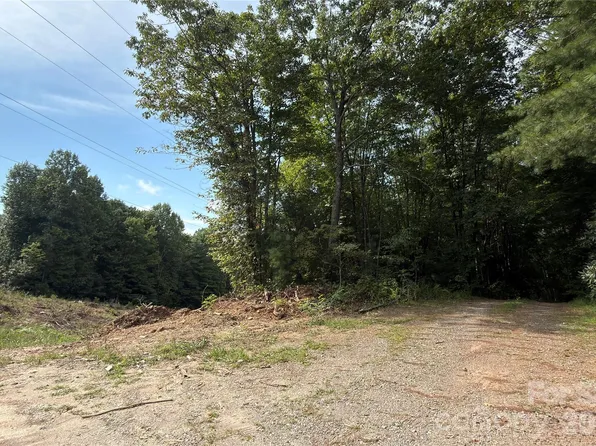 1730 Fox Hollow Rd, Pisgah Forest, NC 28768