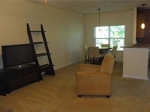 4th image of 4751 Craigmoss Ln #89