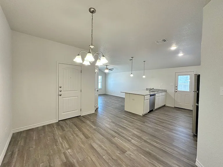 117A Dolphin Dr — Photo 12