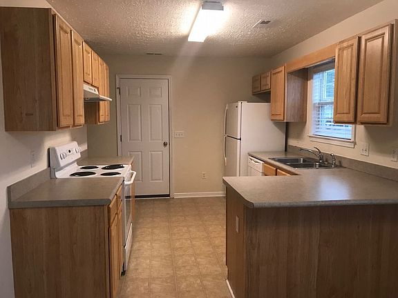 5th image of 9501 Seany Dr NE