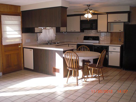 3rd image of 5 Pasco Dr