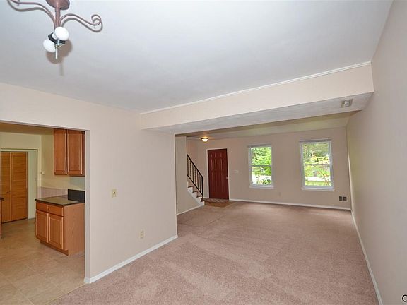 3rd image of 26 Barkwood Ln