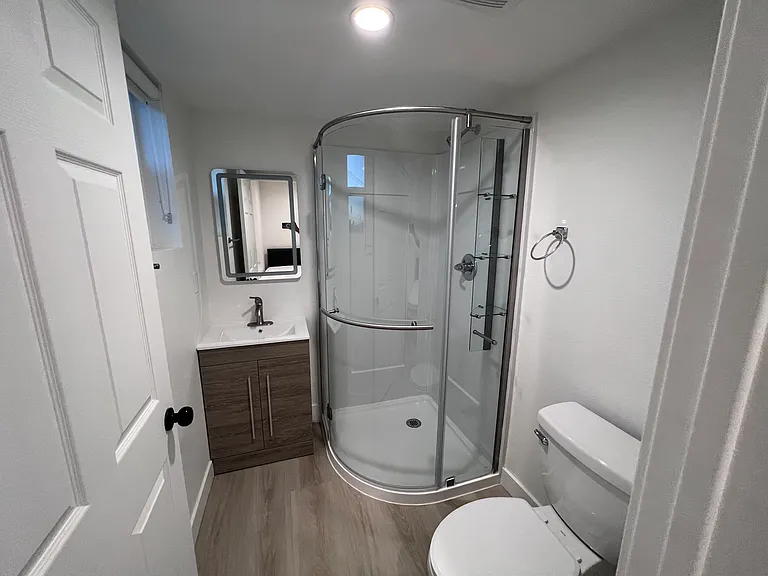 1224 W 37th Pl — Photo 119