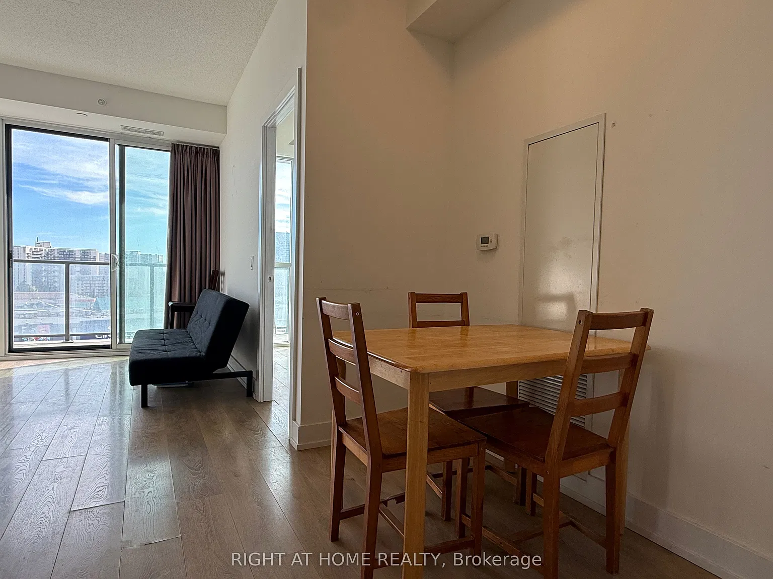 150 Fairview Mall Dr — Photo 4