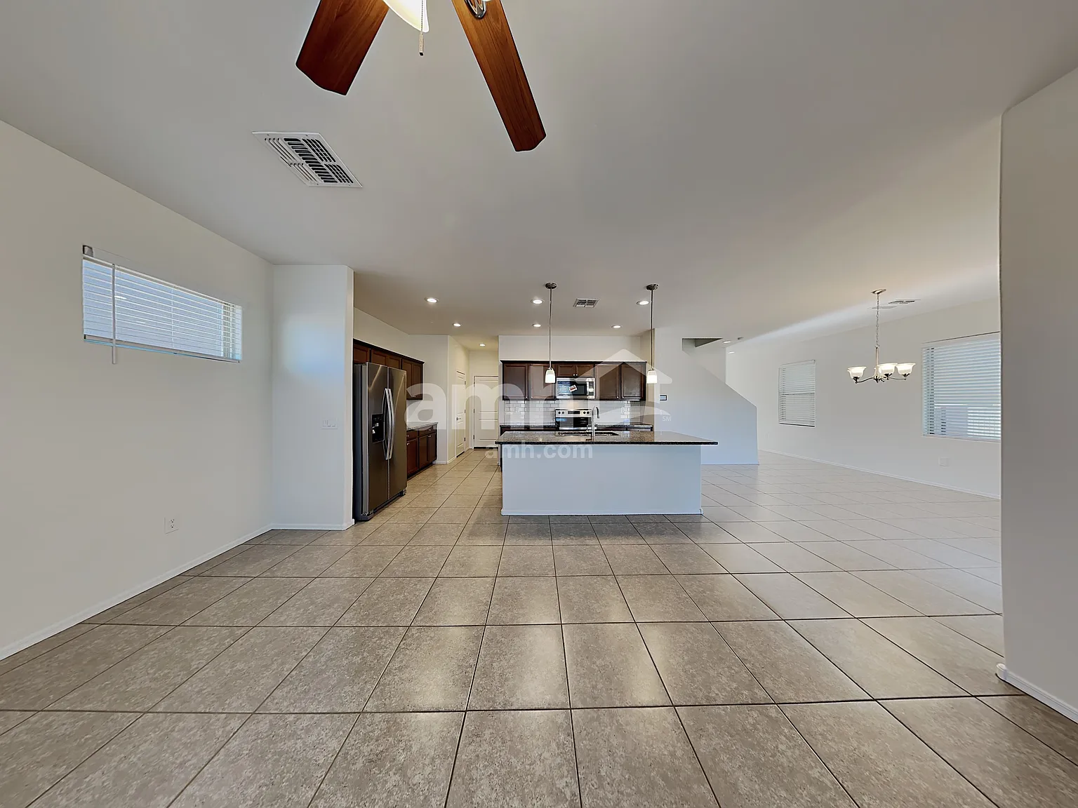 4 bed, 2.5 bath, 2343 sqft, $2,235 — Photo 4