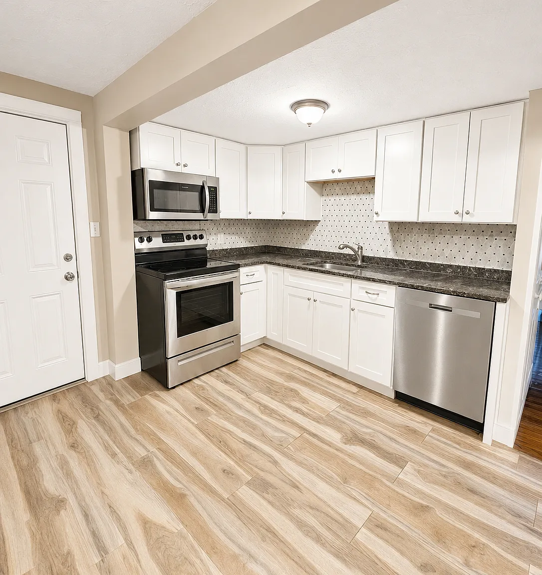 3 bed, 1.5 bath, 1100 sqft, $2,700 — Photo 3