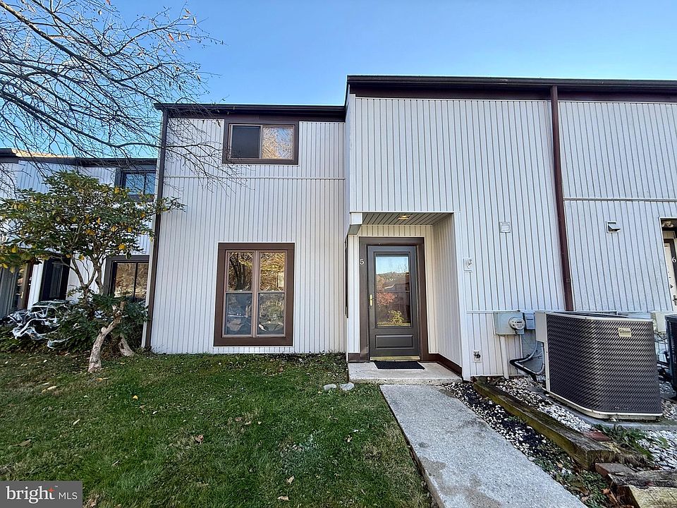 1st image of 5 Wyndham Ct