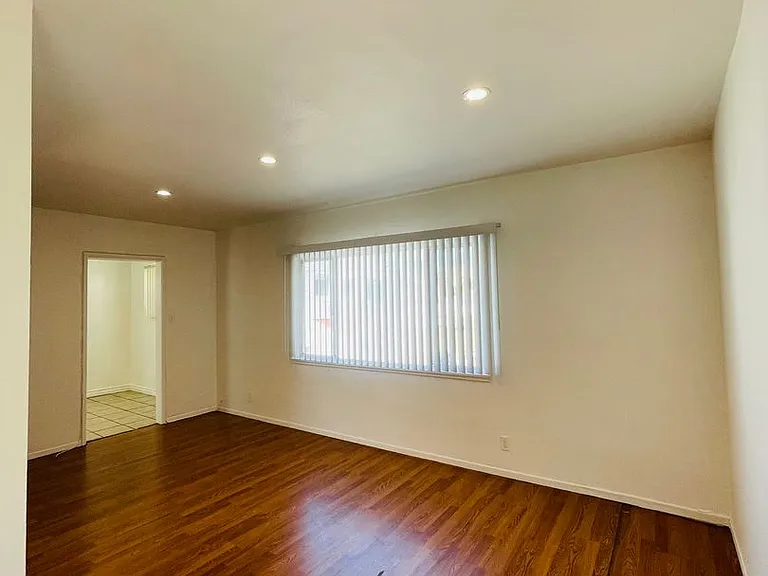 158 N Ventura Ave — Photo 24