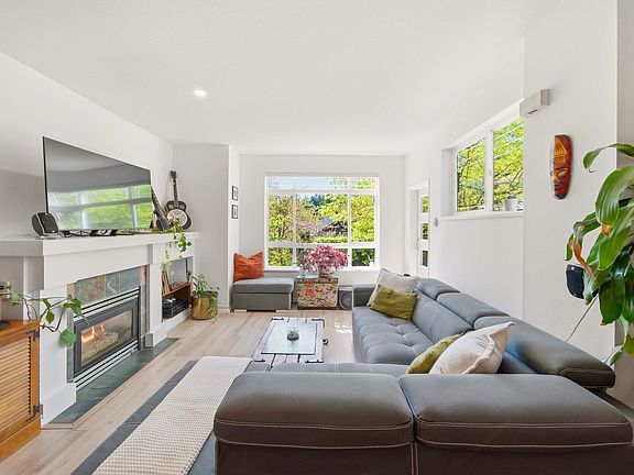 2nd image of 15 Forest Park Way #23