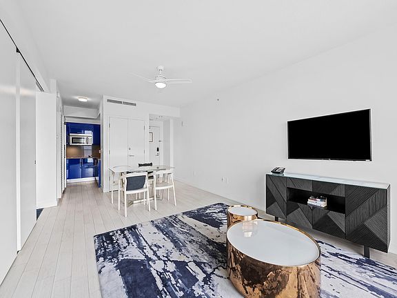 3rd image of 3101 Bayshore Drive #901