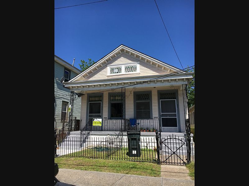 1st image of 433 S Scott St