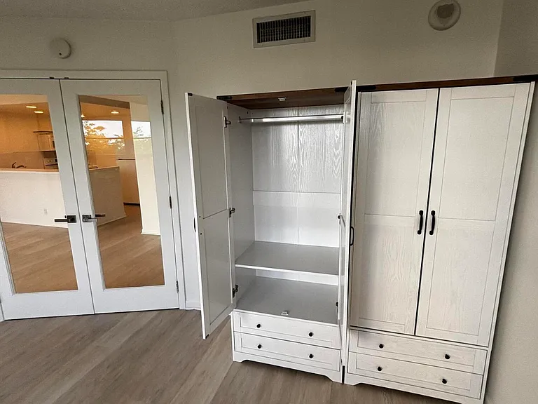 340 Sunset Dr #501 — Photo 19