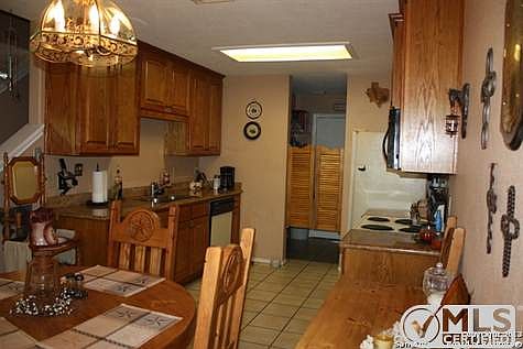 4th image of 6827 Honeyridge Ln