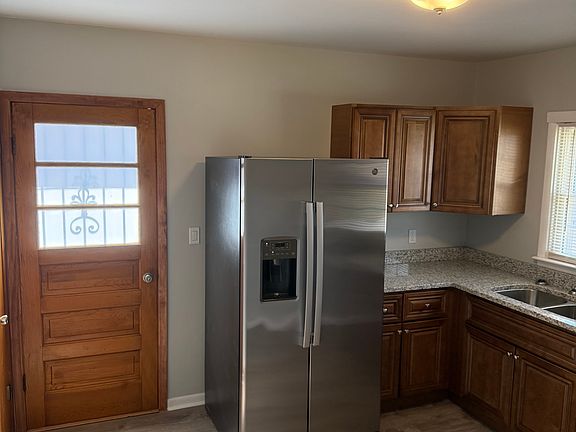 4th image of 1007 Harley Dr
