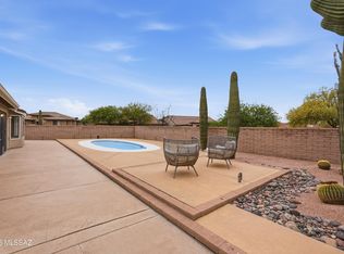 1563 N Rush Creek Ct, Green Valley, AZ 85614