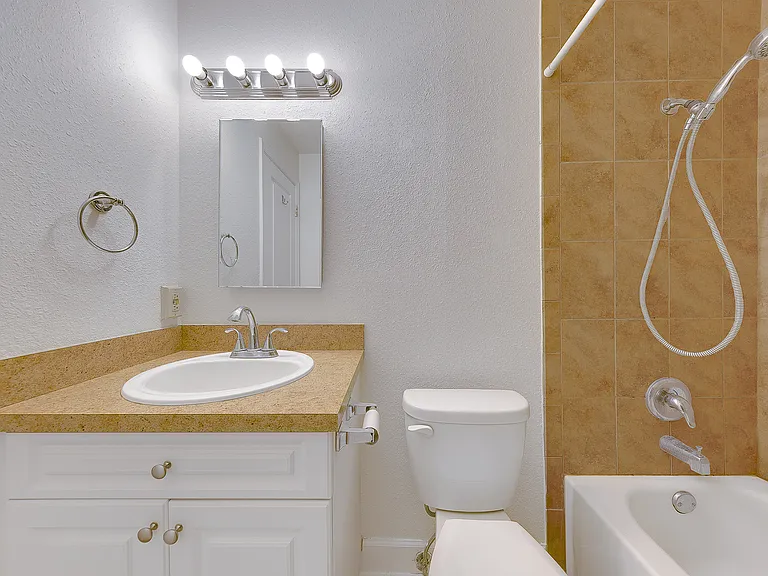 521 S Matanzas Ave — Photo 16