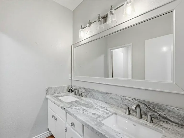24884 Butterchurn Rd — Photo 5