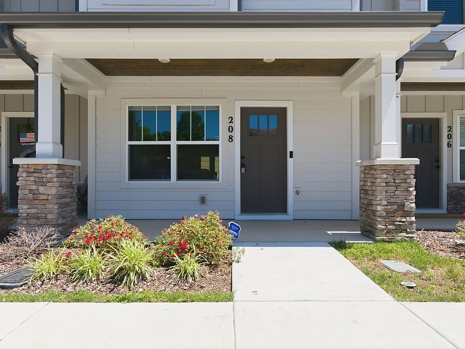 1st image of 208 Bell Forge Ct