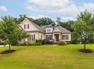 3300 Heathrowe Grove Ct, Fuquay Varina, NC 27526