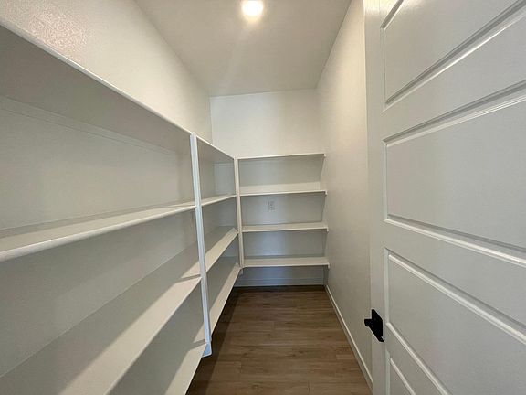 4th image of 27782 Marquee Dr