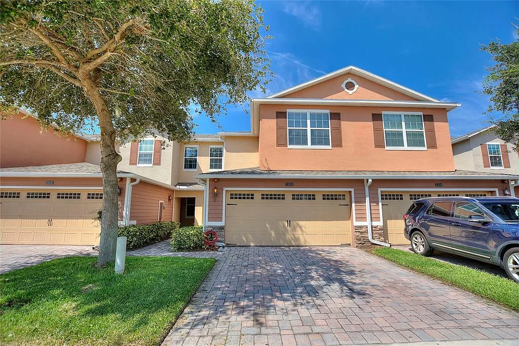 3 bed, 2.5 bath, 1971 sqft, $2,900 — Photo 2