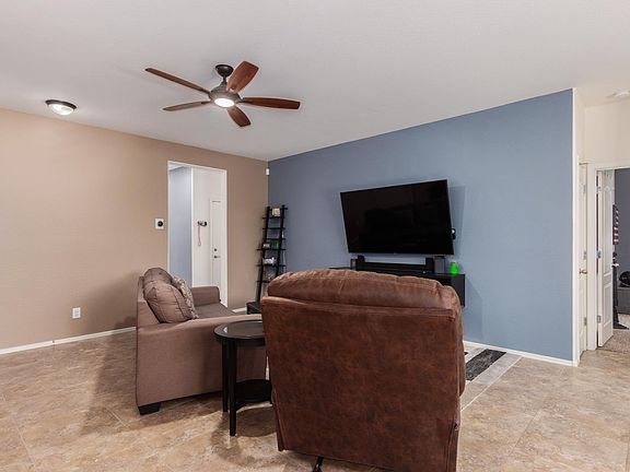 5th image of 20960 E Creekside Dr