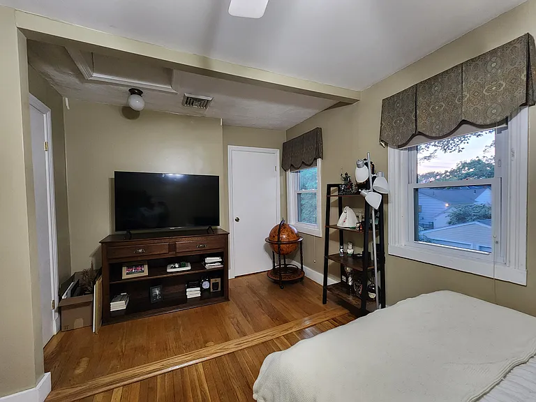 20 Lincoln Ave — Photo 24