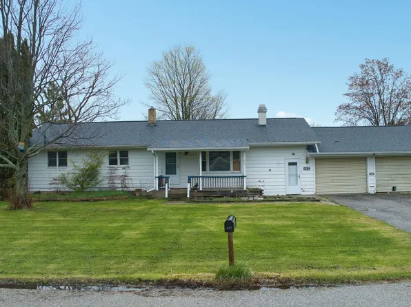 427 Hayes St, Rose City, MI 48654