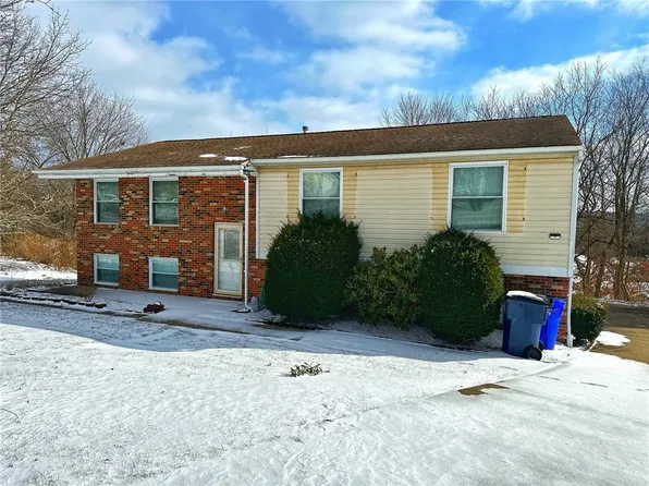 202 Briar Path, Imperial, PA 15126