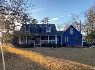 2081 E Wilmington St, Burgaw, NC 28425
