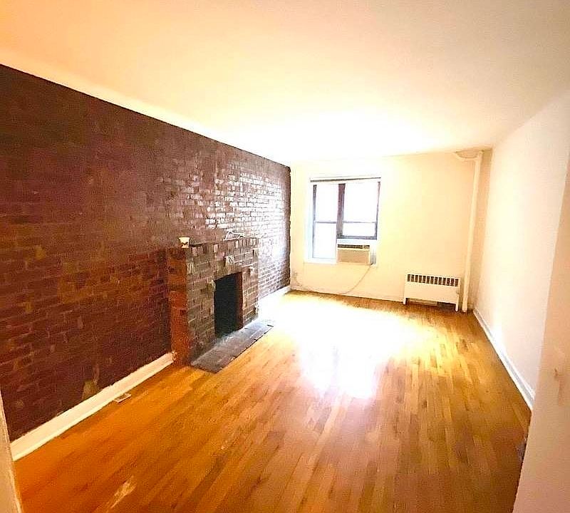 1st image of 131 W 81st St #4RR