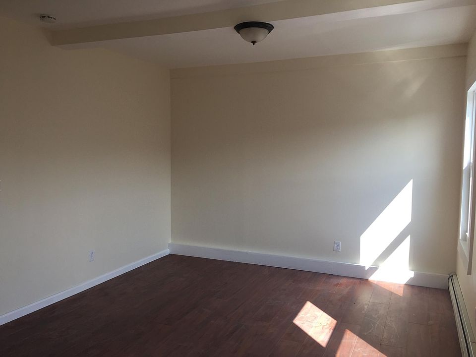 2nd image of 116 Court St
