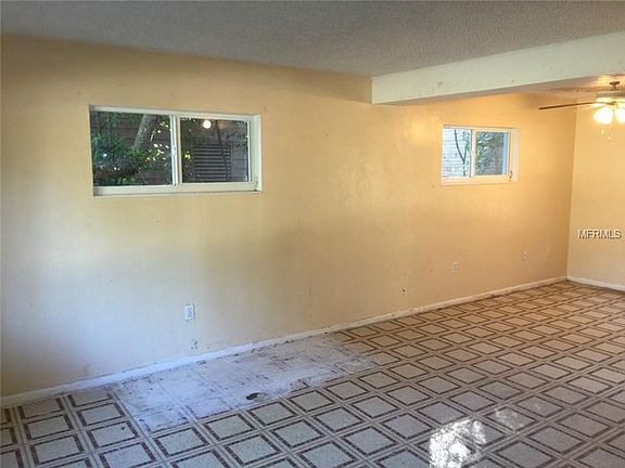 3rd image of 805 Escambia Dr