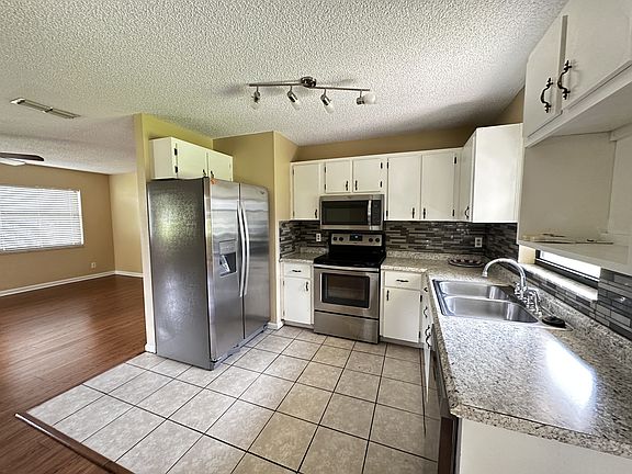 5th image of 3570 SE 135th Ln