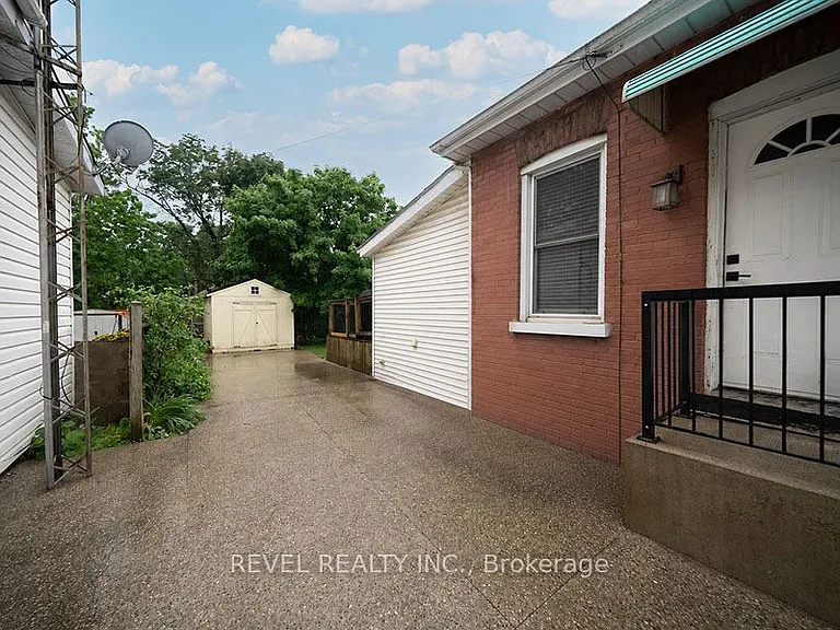 22 Lawrence St — Photo 22