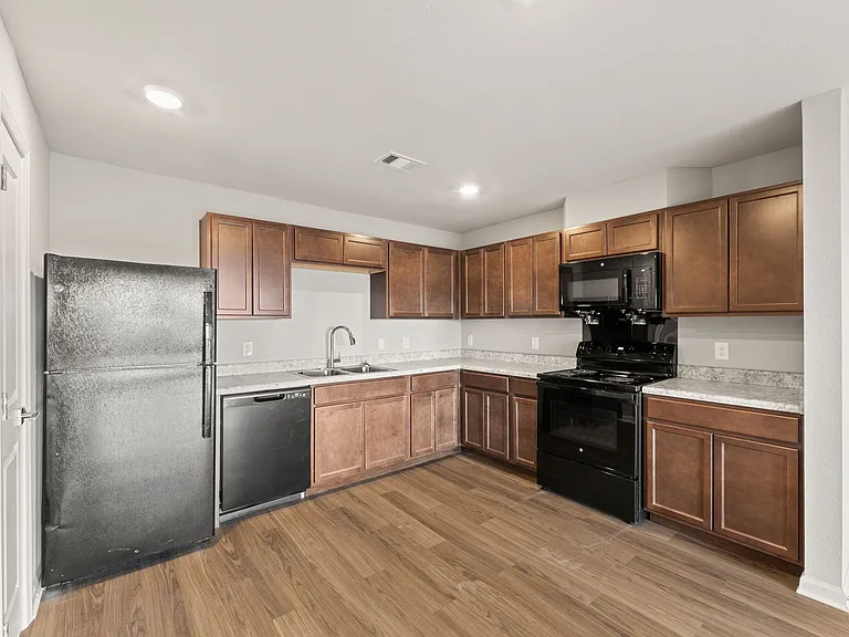Agave East Apartments — Photo 1