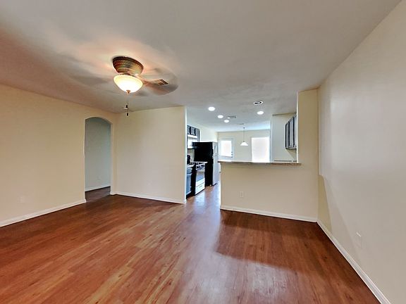 5th image of 8715 Doskocil Dr